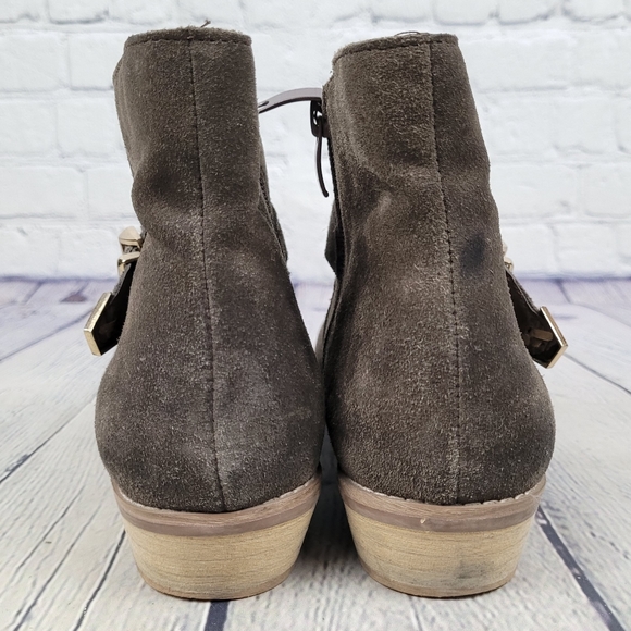 VERY VOLATILE | suede side zip ankle boots - Picture 6 of 10